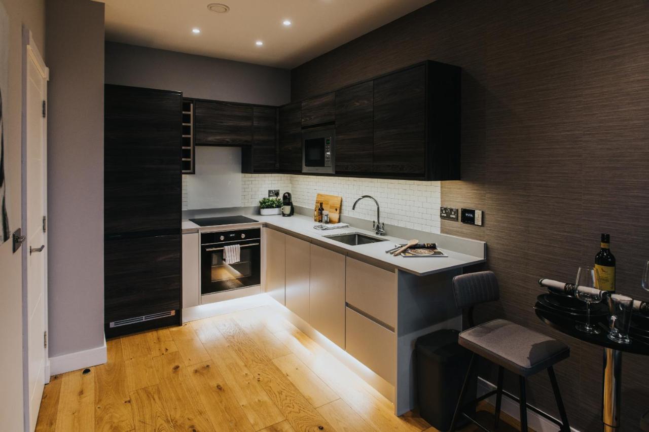 Circa17- Entire Apt, Free Parking, Gym, City Central & Free Netflix Bracknell Extérieur photo