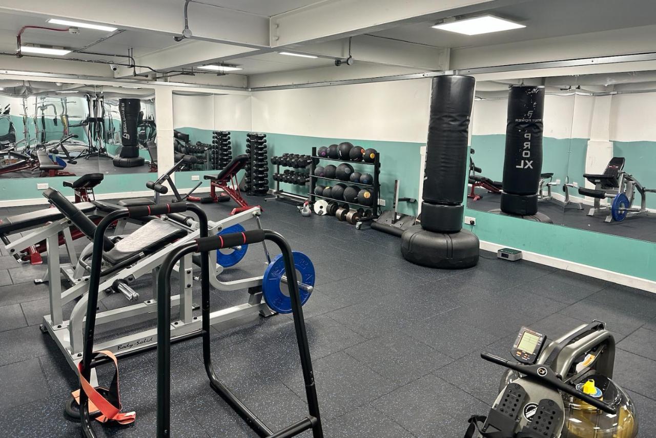 Circa17- Entire Apt, Free Parking, Gym, City Central & Free Netflix Bracknell Extérieur photo