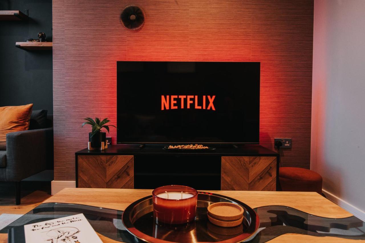Circa17- Entire Apt, Free Parking, Gym, City Central & Free Netflix Bracknell Extérieur photo