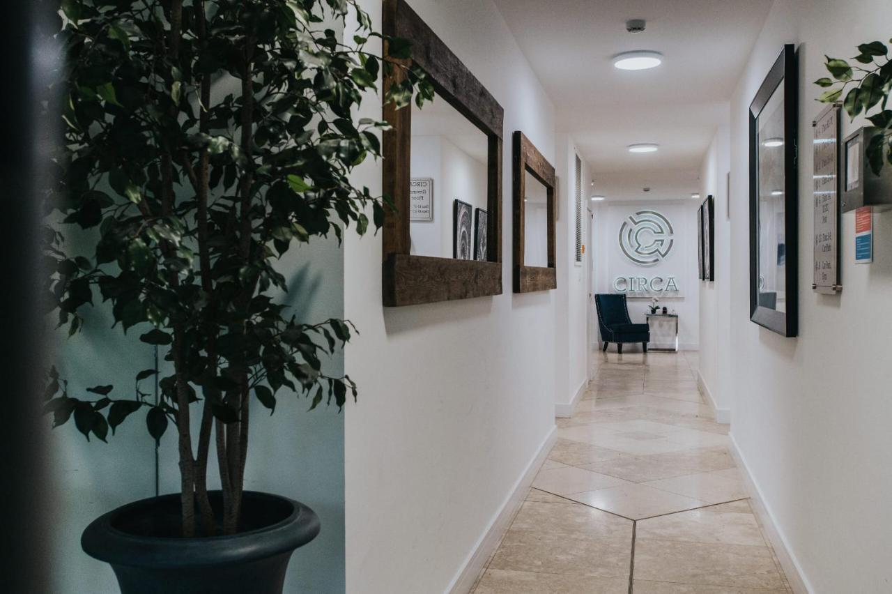 Circa17- Entire Apt, Free Parking, Gym, City Central & Free Netflix Bracknell Extérieur photo